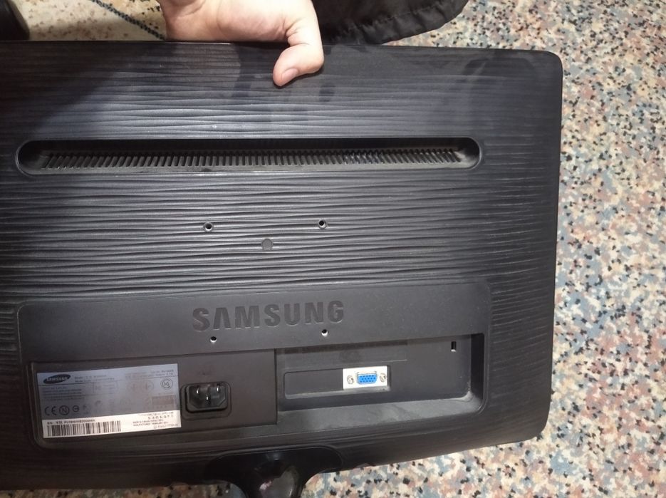 продам монитор samsung