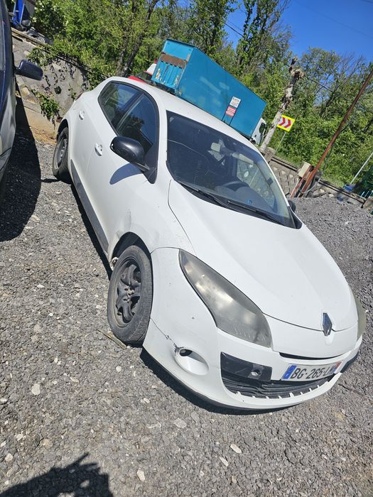 Vand urgent Megane 2011 1.5 diesel