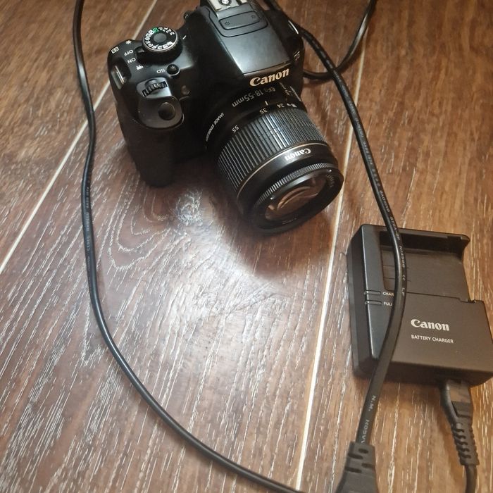 Зеркальная фотокамера Canon EOS 650D.