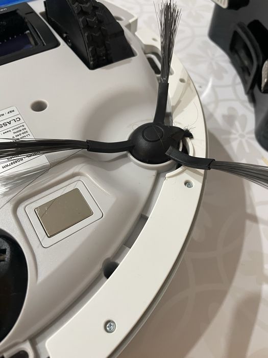 Продам робот пылесос в отличном состоянии