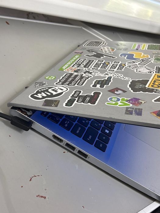 Acer aspire 3 , 315