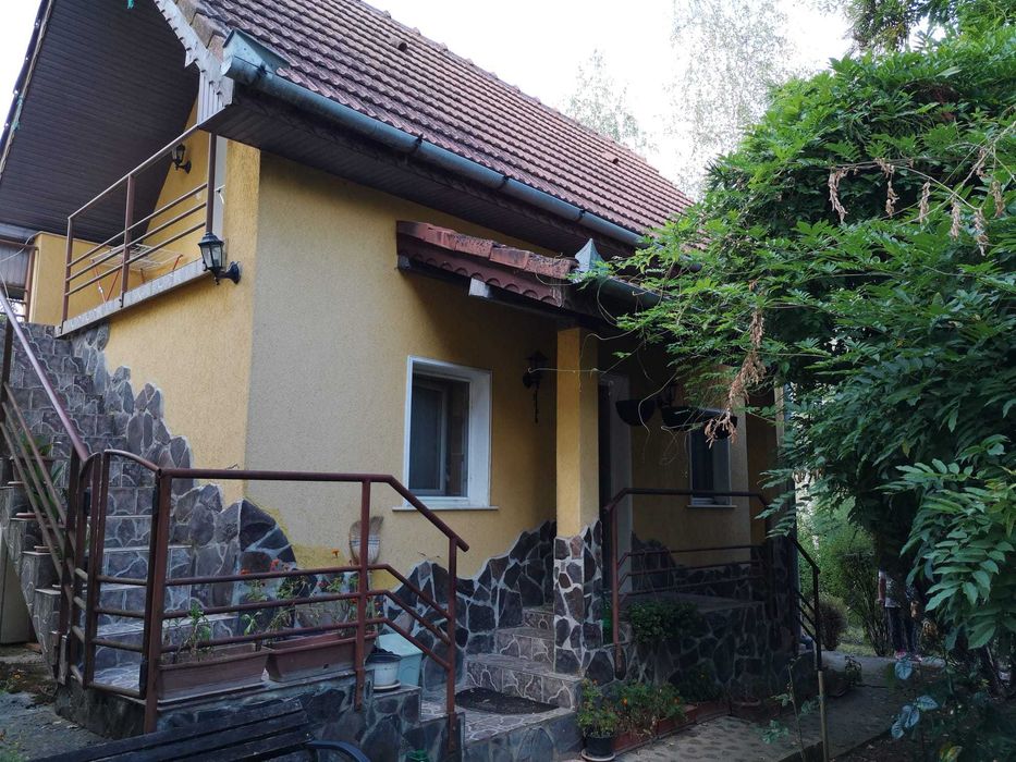 Casa + anexa locuibila + curte, gradina, padure peste 5000 mp