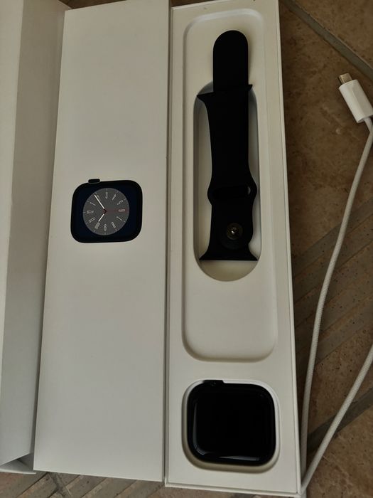 Apple watch seria 8 45MM,toate accesoriile