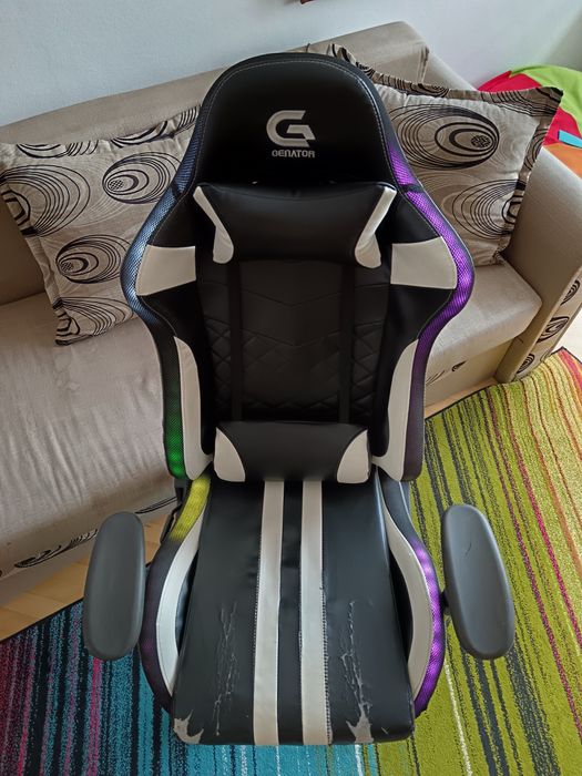 Scaun Gaming Genator cu LED RGB și Perne Lumbar/Cervicală