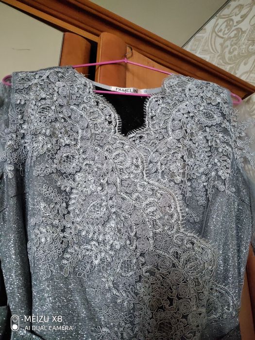 Продам платье  б/у на выпускной вечер