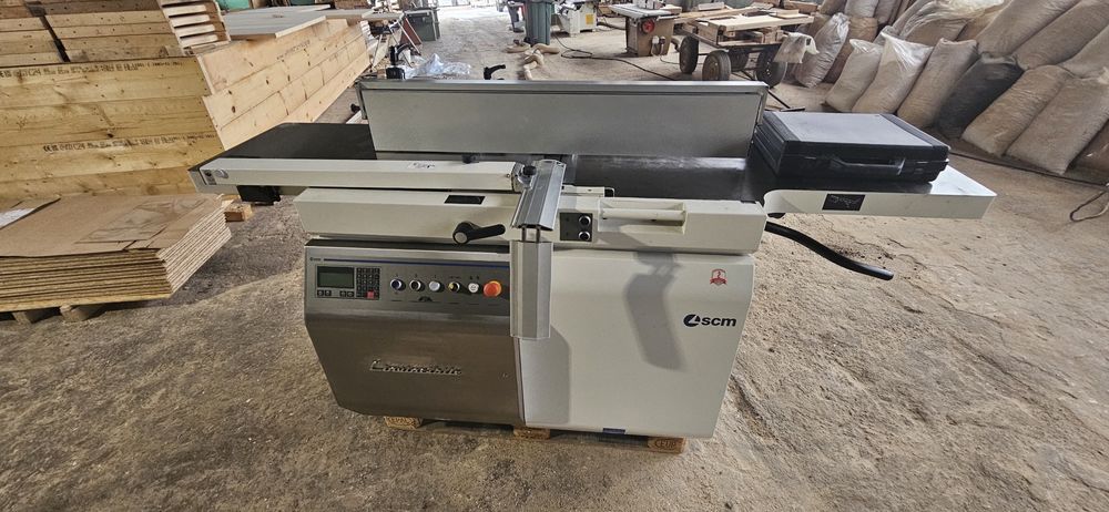 Абрихт-щрайхмус SCM FS7 L'invincibile