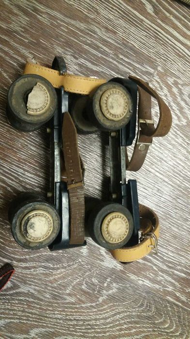 Роликовые коньки подростковые