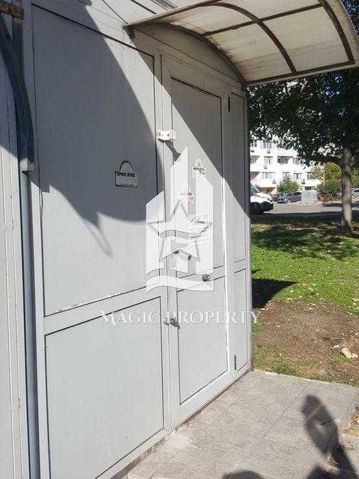 Продава се Магазин в Бургас, Меден рудник - зона В - 11 кв.м за 556 €/кв.м - Снимка #2