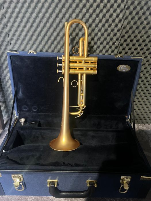 Vând trompetă  B&S MBX3-M Gold Brushed