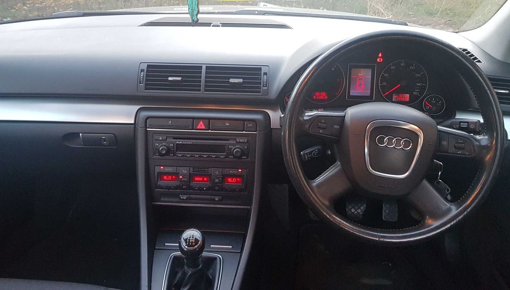 Capota portbagaj Usa stanga spate Luneta Banchete Audi A4 B7, Clima Spira volan Centura Intercooler ECU Audi A4 B7 1.9 Tdi