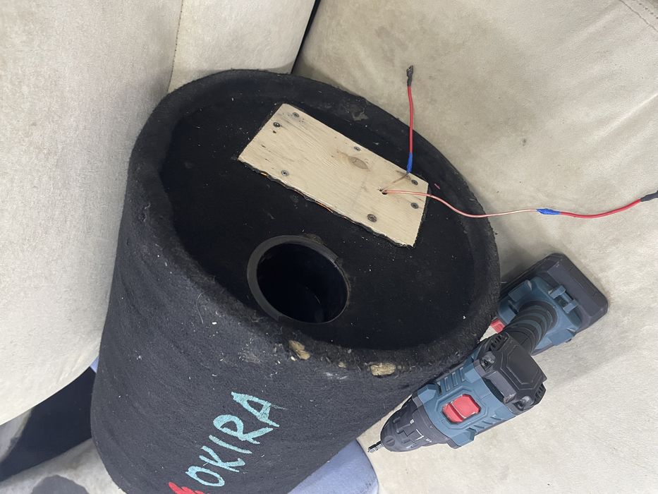 Продам саббуфер с усилителем supra