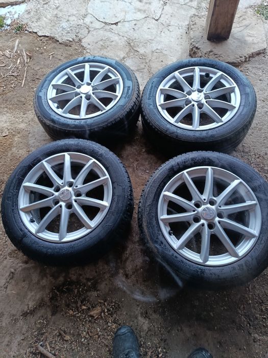 Vând roti  5x112   205,55,R16