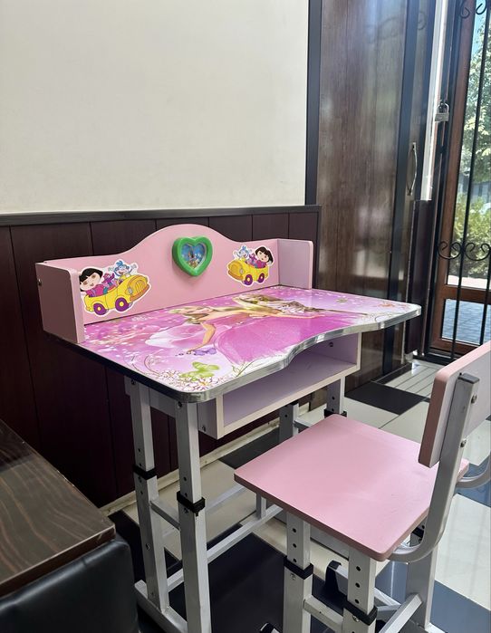 Парта детская для девочек
