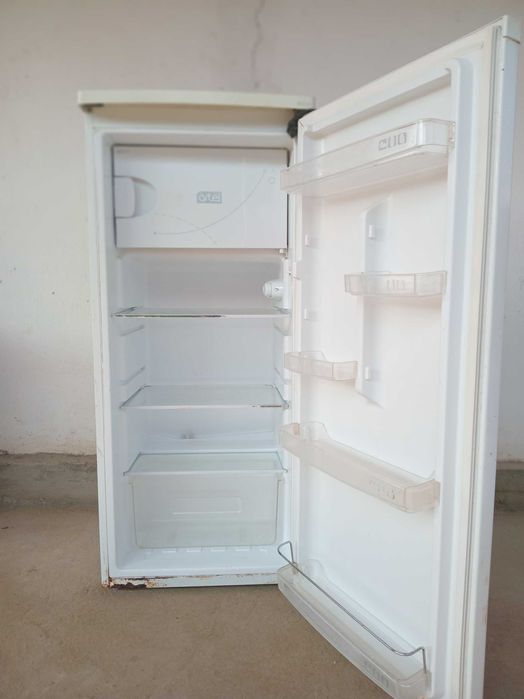 Holodenik va velosiped sotiladi srochna