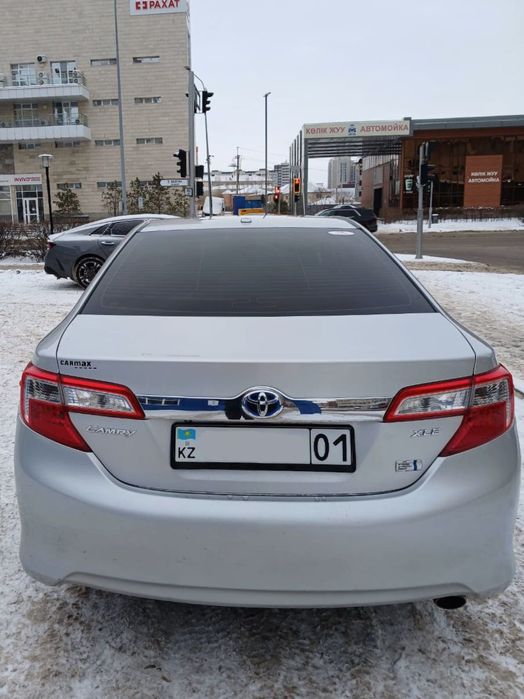 Продам Toyota Camry Hybrid XLE