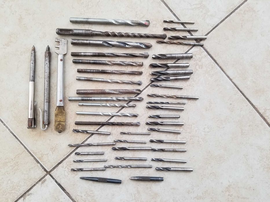 Свредла - 41 броя, Метчици -8 броя