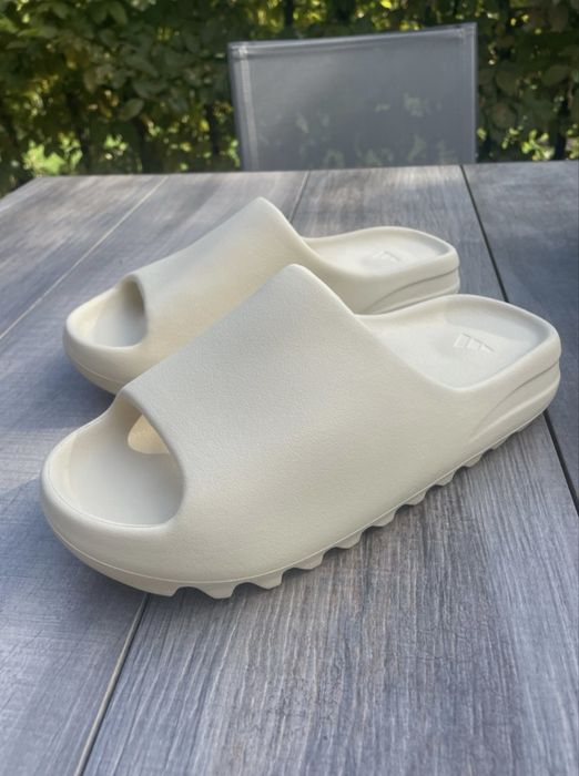 Adidas Yeezy Slide Bone – FZ5897 | Размери 40–46 | Нови