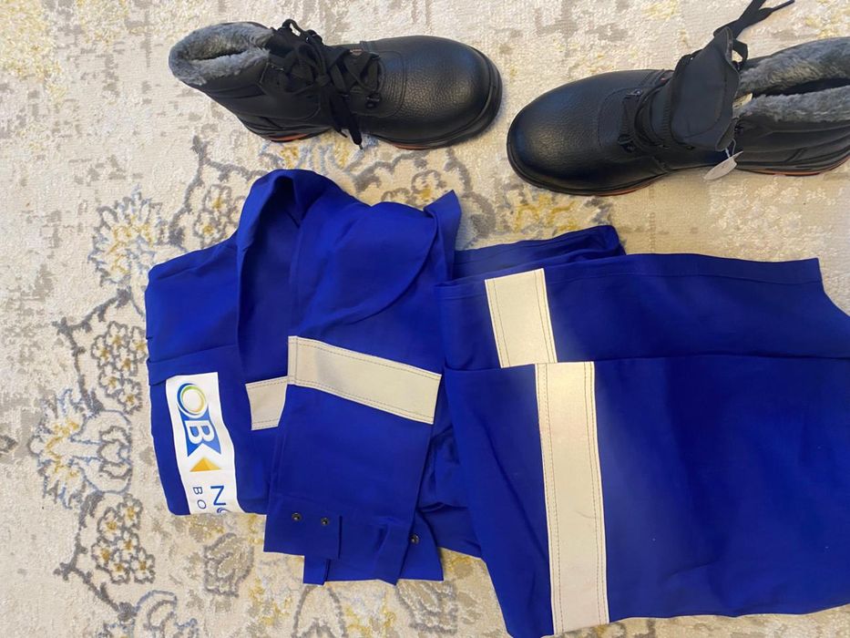 Продам рабочий комбинезон