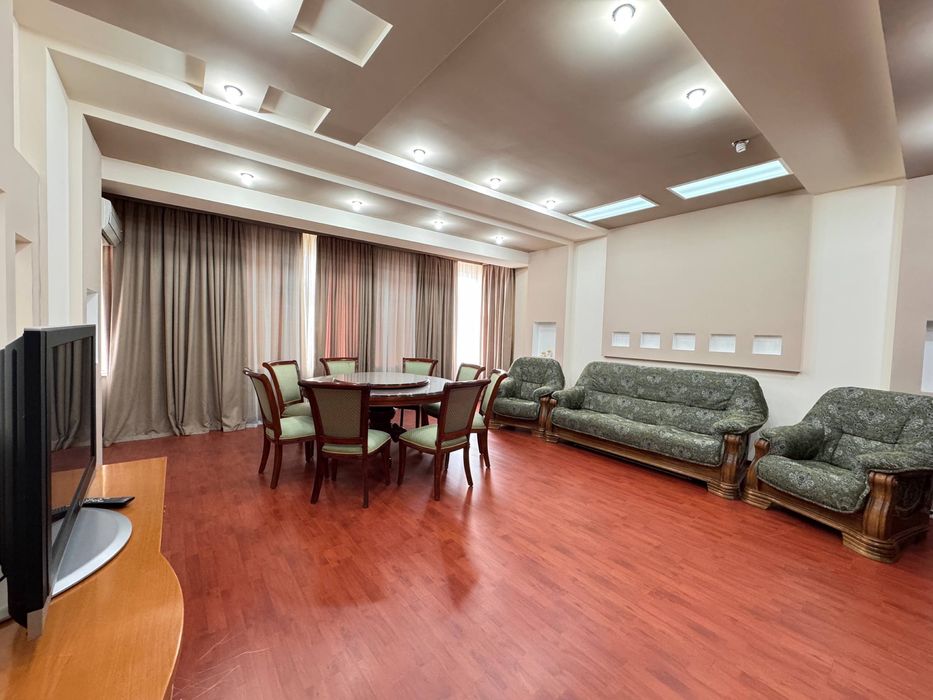 Новостройка 4/7/9 Госпитальный / 165м2 / с ремонтом / Ойбек