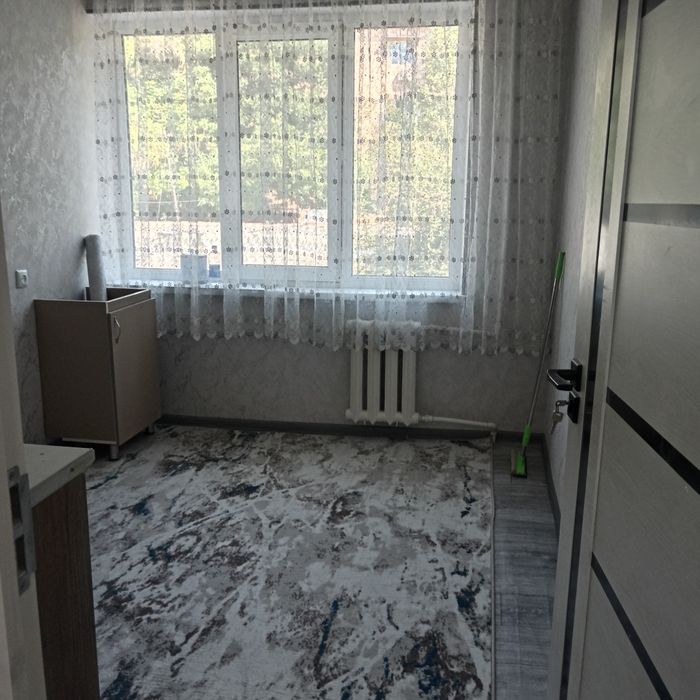 Продаётся Мирзо Улугбекском раёне Ттз 2 .