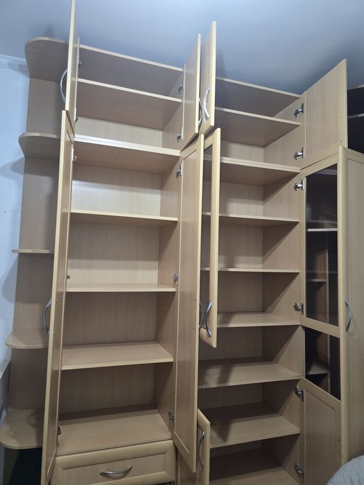 Шкаф угловой 000