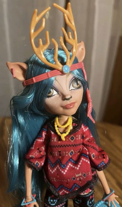 Кукла Monster High Isi Dawndancer
