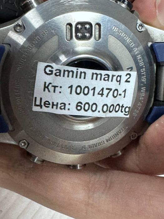Часы Garmin Marq 2