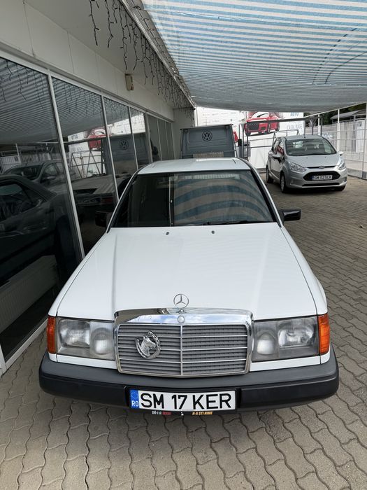 MERCEDES-BENZ E-Class 1988 — imagine 4