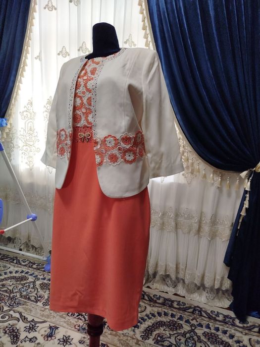 Kastyum yubka 3 ta kiyim  250 ming