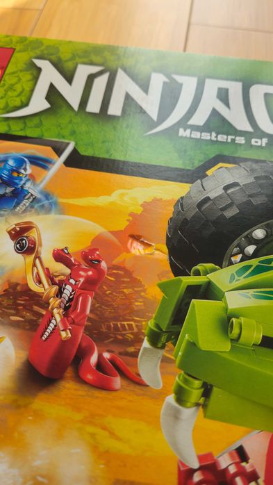 Set LEGO Ninjago SIGILAT 9445 Fangpyre Truck Ambush