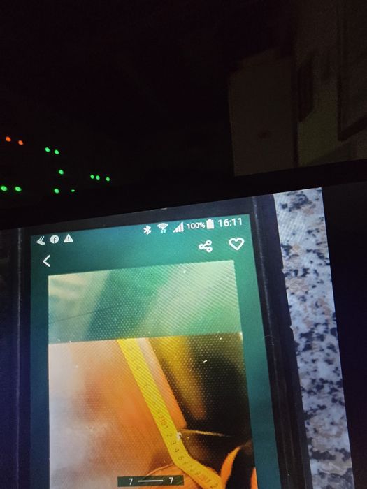 Vănd sifonier cu usi glisante .