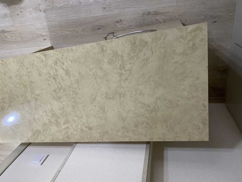 Продам компьютерный стол