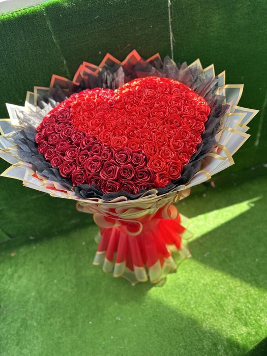 Buchete de flori din satin