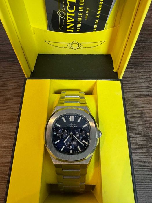 НОВ! Часовник Invicta Speedway 48326