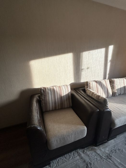 Продам диван с креслом