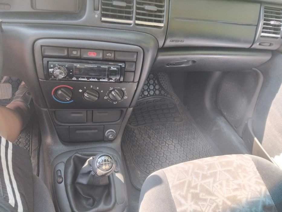 Опел вектра 1.6/ 16v/101к.с.