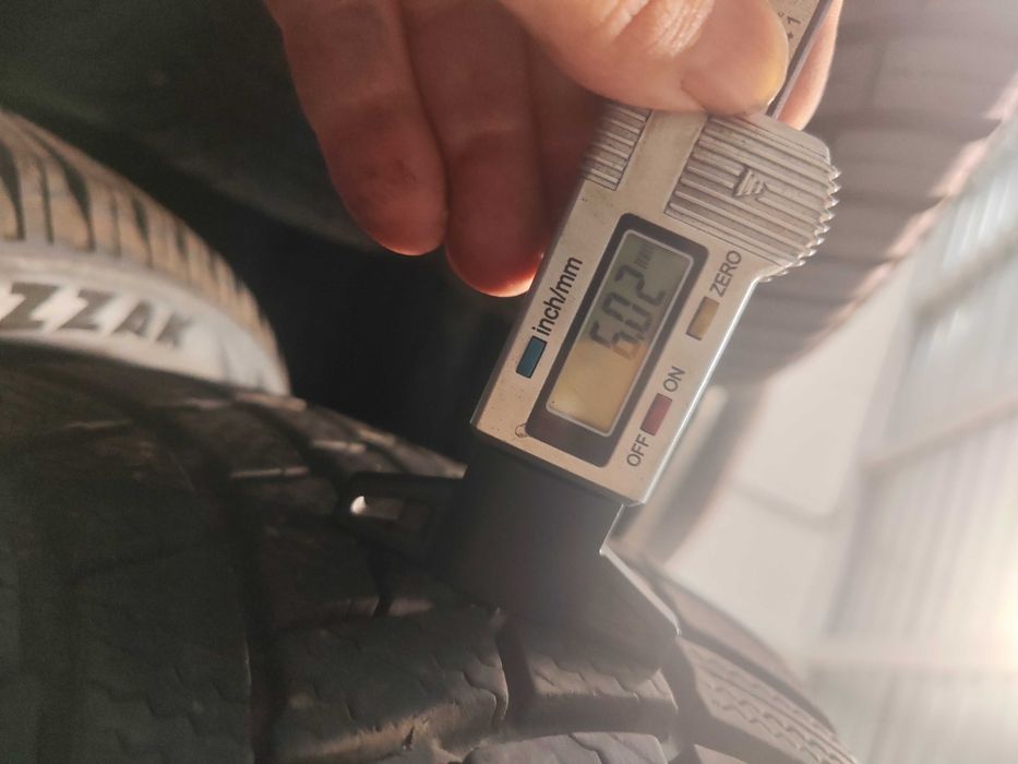 2бр.зимни гуми 225/55/17 Bridgestone