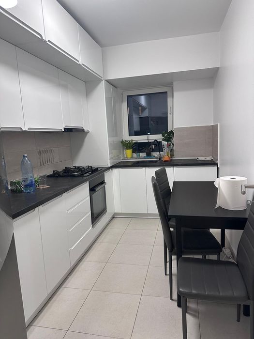 închiriez apartament cu loc de parcare inclus în Avantgarden 3