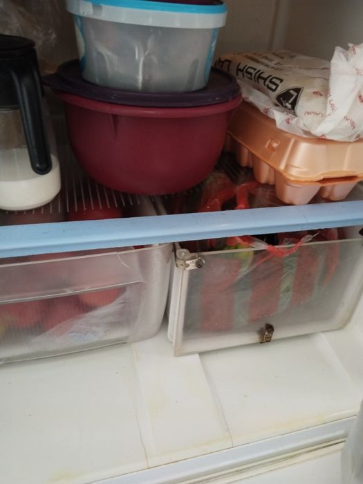 Продам холодильник индезит рабочий