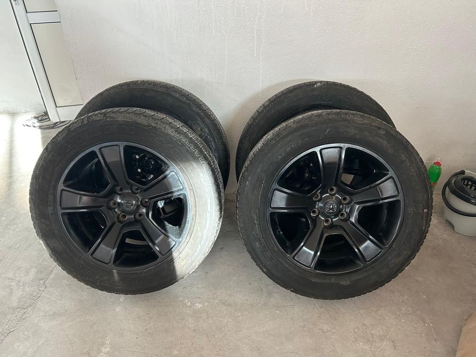 Джанти + гуми за Dodge RAM DT