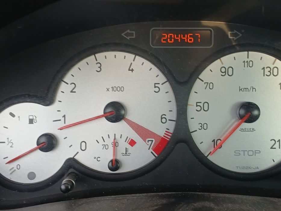 De vinzare 206 cc cu acte la zi