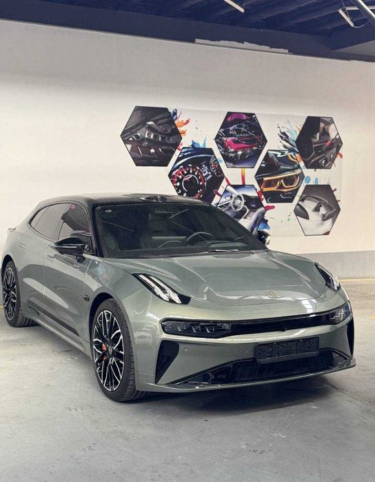 zeekr 001 RWD z sport