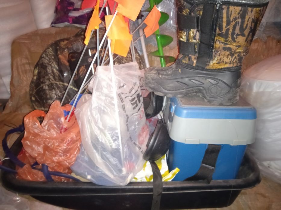 Продам рыболовные снасти,набор