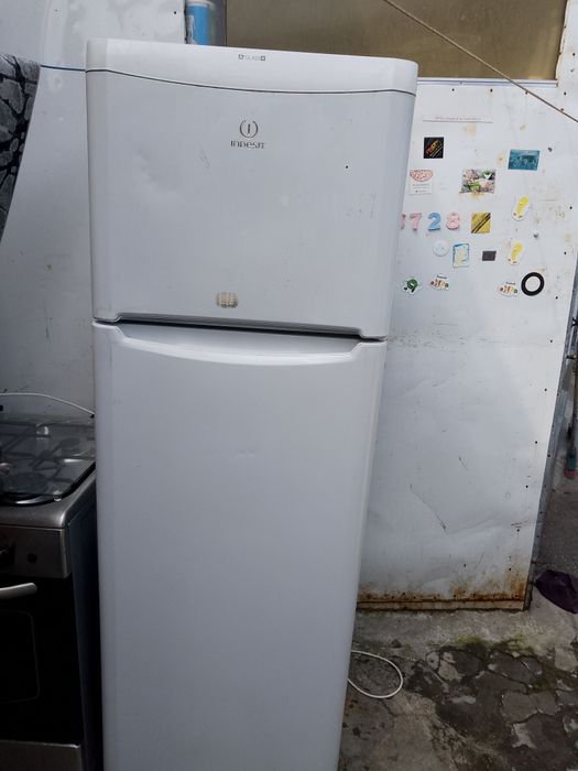 Frigider Indesit arctic Whirlpool asigur transport