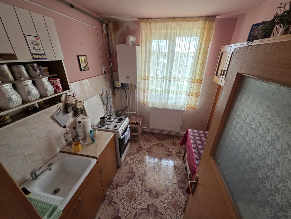 Apartament 3 camere, 64 mp, centrală proprie, balcon închis – Năvodari, str. Tineretului