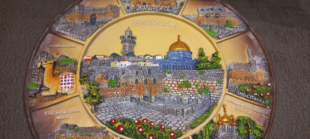 Декоративная тарелка