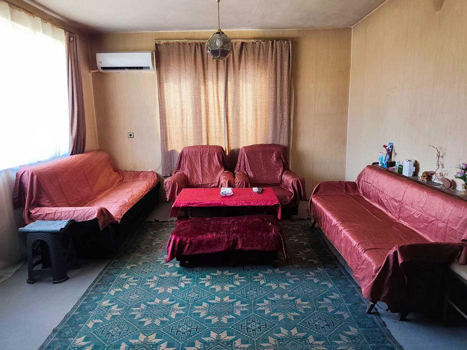 Втори етаж от двуетажна къща в гр.Враца