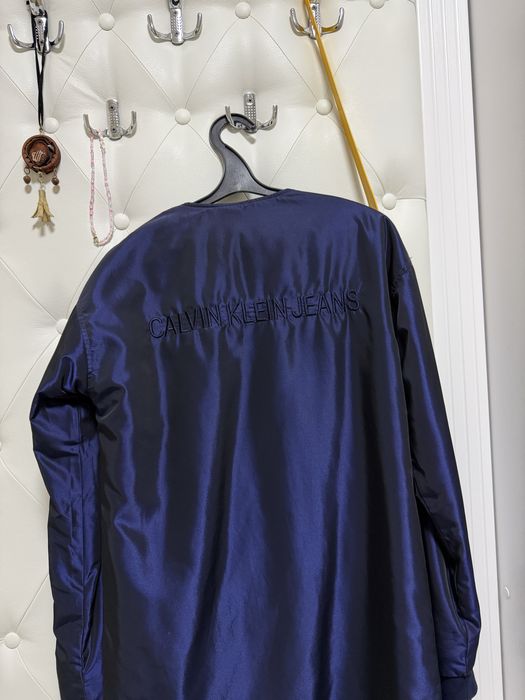 Продам куртку Calvin Klein оригинал