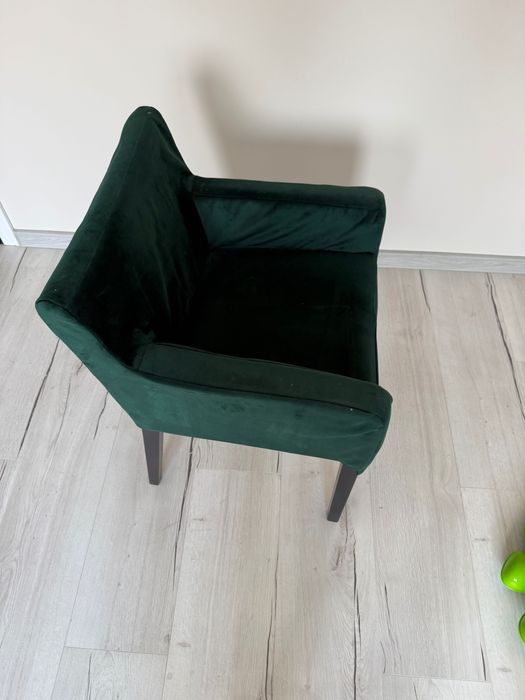 Стол с облегалки за ръце /кресло/