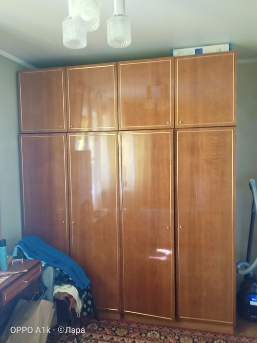 Продам спальный гарнитур